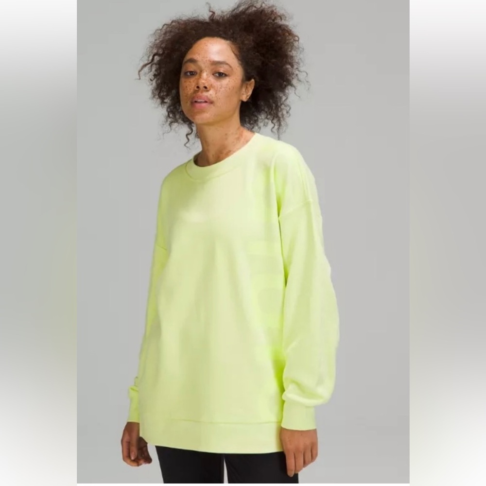 Lululemon Oversized Crewneck - Size 4 (gently worn, excellent condition)